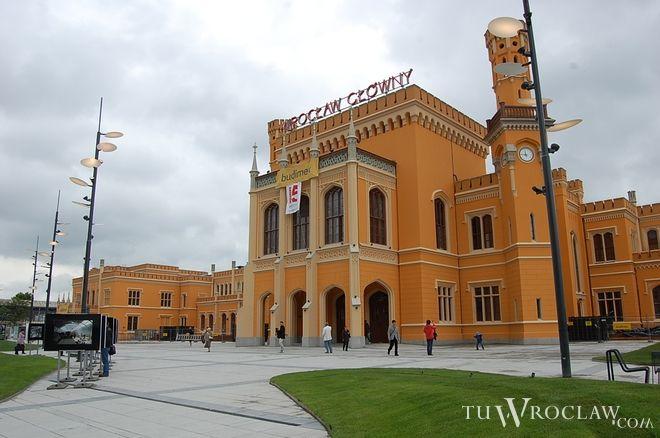 Tysiące kibiców z Czech i Rosji jedzie pociągiem. Inni przylecieli samolotami