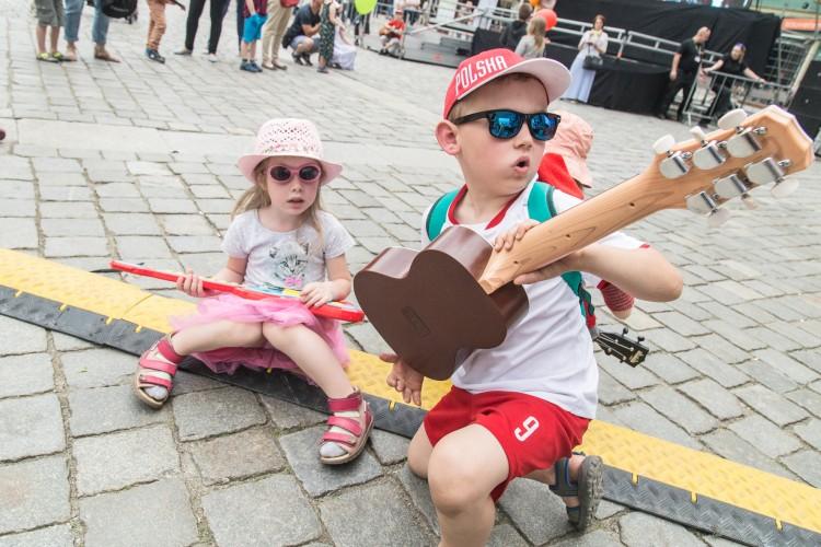 Pierwszy Światowy Dzień Krasnoludka z Gitarą [ZOBACZ ZDJĘCIA]