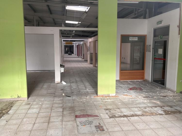 To centrum handlowe było niewypałem. Tyle z niego zostało. W jego miejscu powstanie nowe