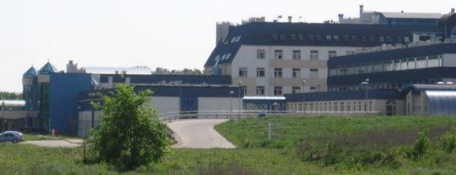 Za parkowanie pod szpitalem na Borowskiej kierowcy będą płacić