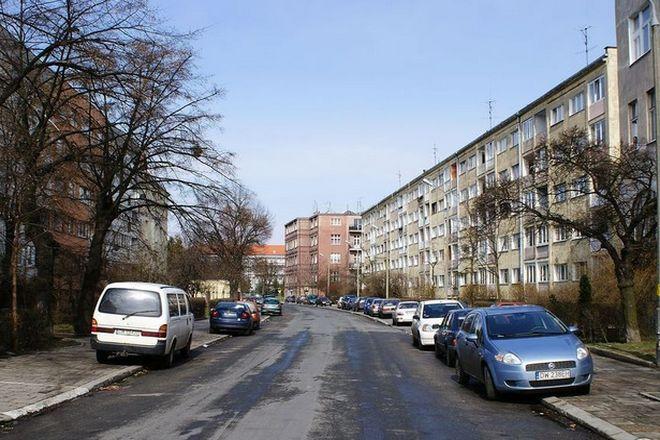 Na tych dwóch ulicach Wrocławia kierowcy będą musieli przymusowo zwolnić