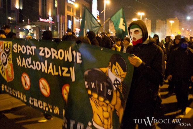 Atak na squat: 1 osoba w stanie ciężkim. Sprawcami uczestnicy Marszu Patriotów?