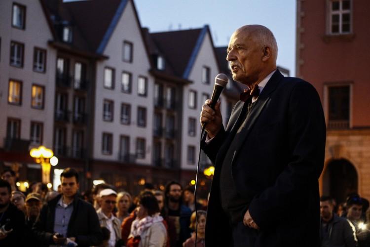 Janusz Korwin-Mikke protestował z wrocławianami przeciwko ACTA2 [ZDJĘCIA]
