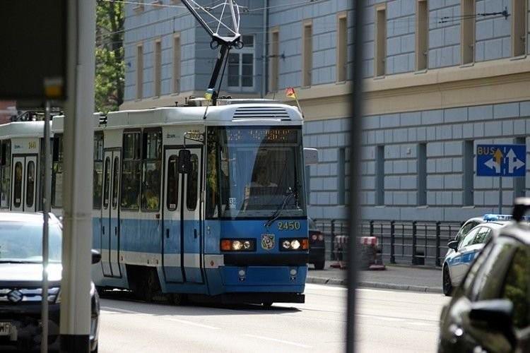 Wrocław: Tramwaje bez prądu. Duża awaria MPK w centrum