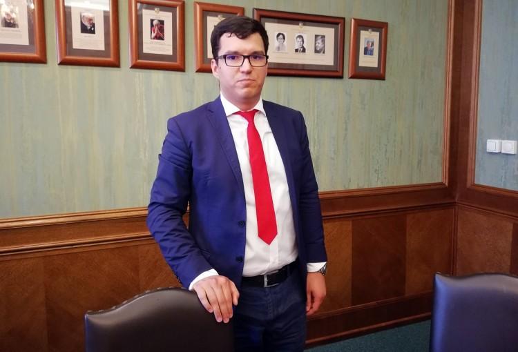 Wrocławski radny PiS przechodzi do klubu Dutkiewicza. „Stachowiak-Rózecka stosuje zasady rodem z PZPR”