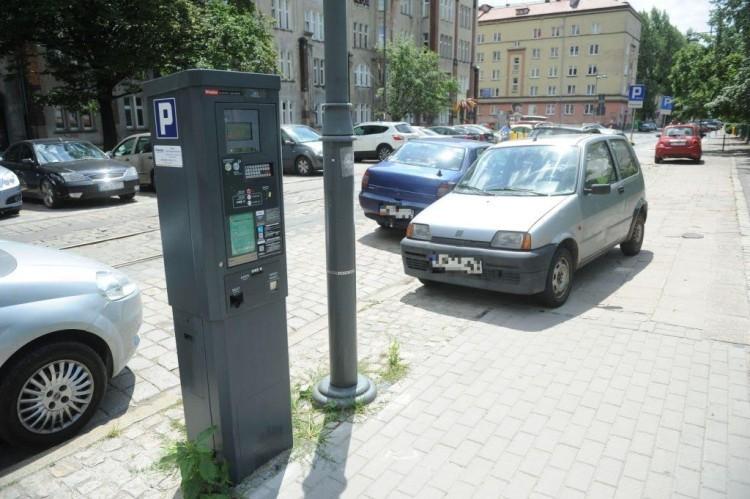 Płatne parkowanie już wkrótce na Hubach i Tarnogaju [ULICE]