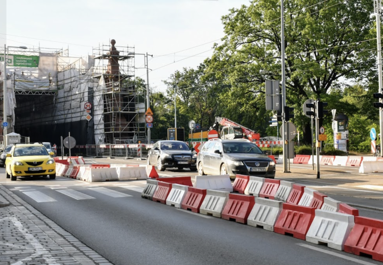 Jeszcze więcej utrudnień na moście Zwierzynieckim. Biskupin bez tramwajów