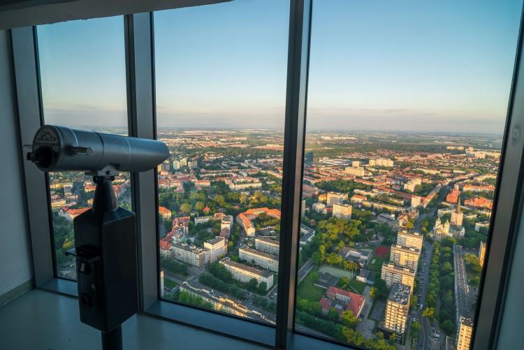 Nowe kamery na wieży Sky Tower. Obraz można obserwować na żywo online