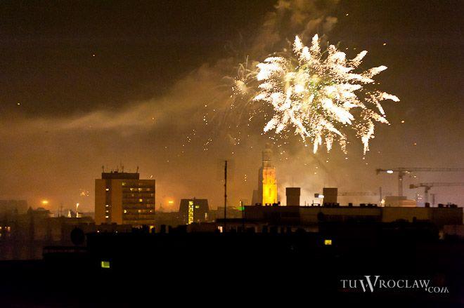We Wrocławiu już strzelają fajerwerki, a policja ostrzega przed konsekwencjami odpalania petard