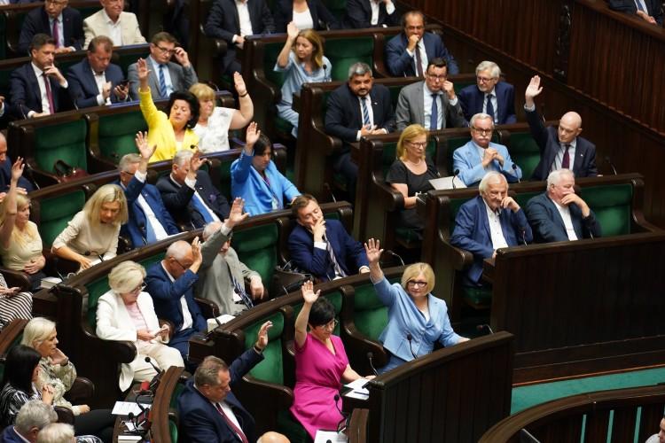Wrocławscy posłowie: jedni pracowali, inni głównie głosowali [NAZWISKA]