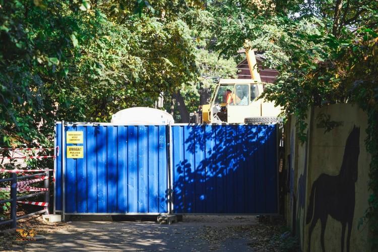 ZOO Wrocław chroni się przed powodzią. Prace przy moście Zwierzynieckim