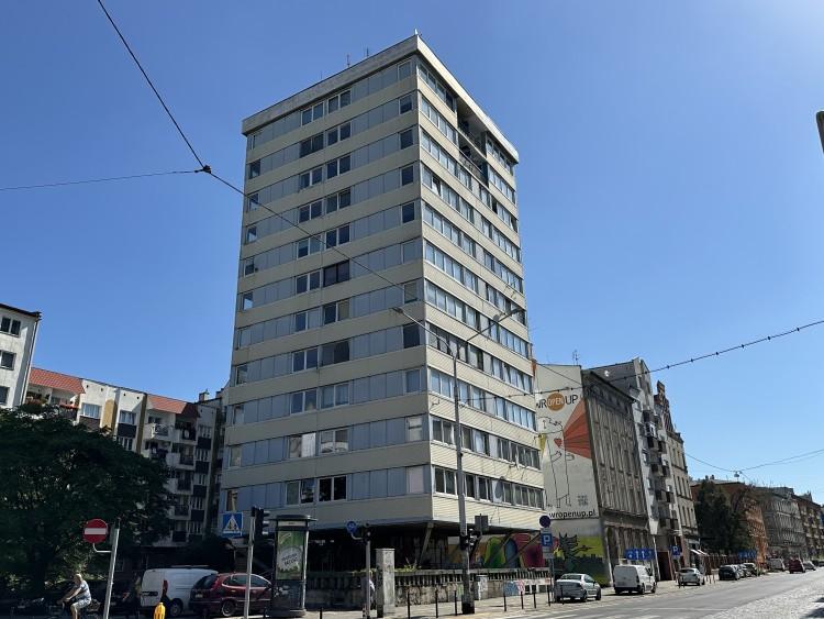Ewakuacja Trzonolinowca na finiszu. Wynieśli się już prawie wszyscy