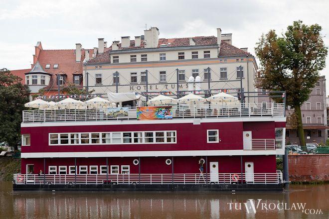 Młodzi wrocławscy jazzmani na Barce Tumskiej