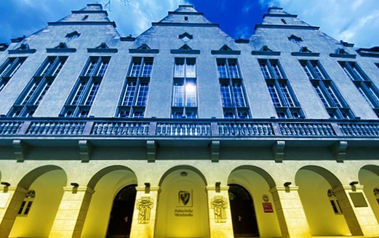 Wrocław: aukcja charytatywna na rzecz studentów z Ukrainy. Zamiast corocznego balu