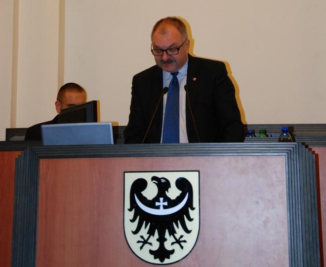 Dutkiewicz proponuje wf na Stadionie Miejskim, biologię w Humanitarium