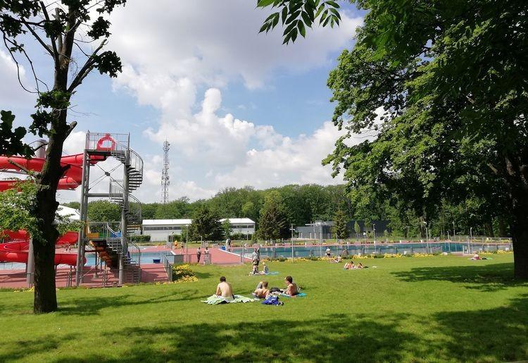 Wrocław: odkryte baseny i kąpieliska już działają! [ZDJĘCIA]