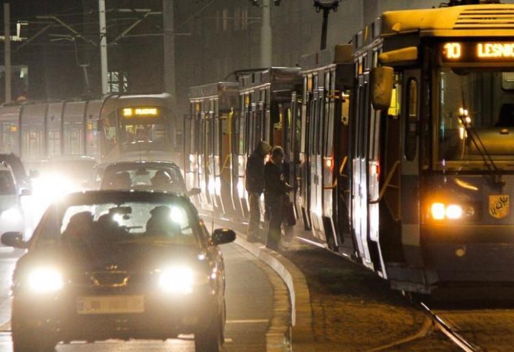 Awaria tramwaju przy Galerii Dominikańskiej [KONIEC UTRUDNIEŃ]