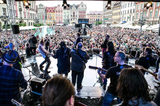 Gitarowy Rekord Guinnessa bity na Pergoli. Wiemy, ilu gitarzystów zagrało wspólnie Hey Joe