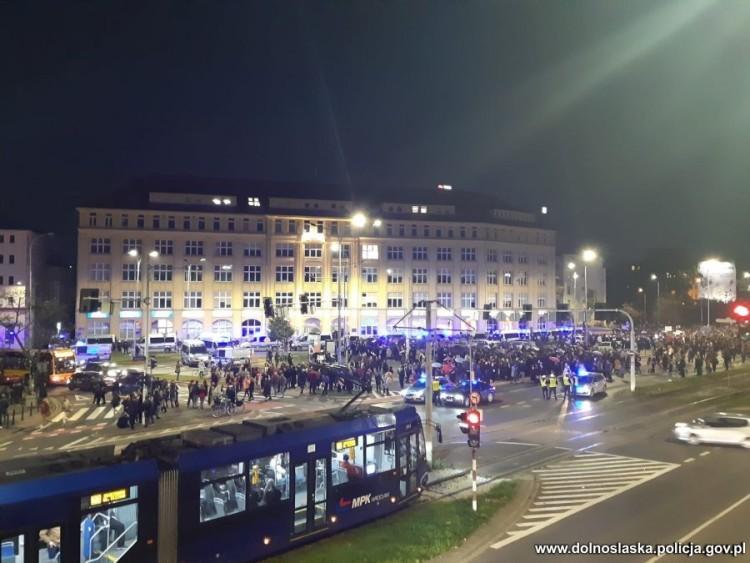 116 osób wylegitymowanych na proteście ws. aborcji. Policja: zgromadzenie nielegalne, ale spokojne