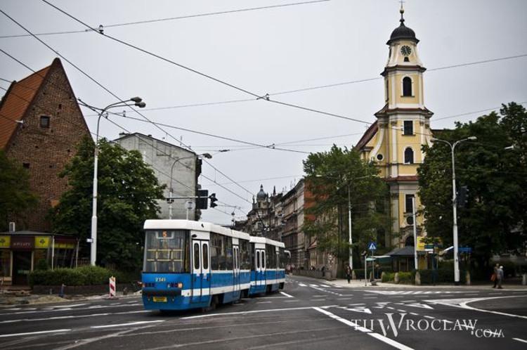 Miasto zawiesza buspas na Traugutta. Aktywiści dopatrują się w tej decyzji podtekstu politycznego
