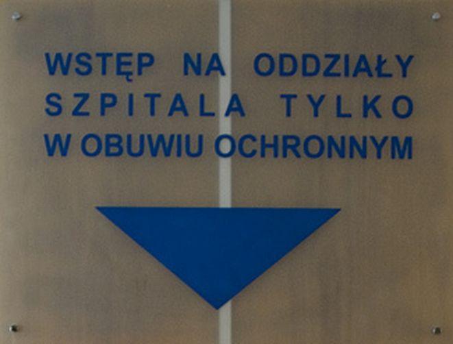 Nie będzie już foliowych ochraniaczy w szpitalach