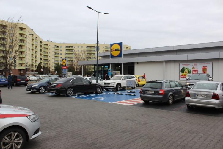 Lidl znów otworzy sklepy w niedziele?