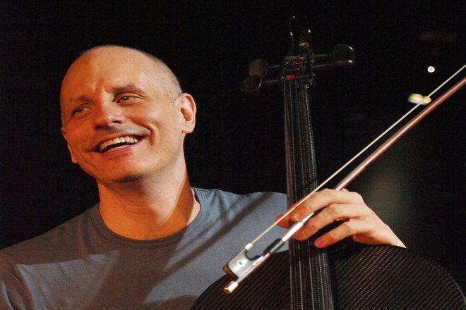 Kompozytor i improwizator Erik Friedlander na festiwalu Jazztopad