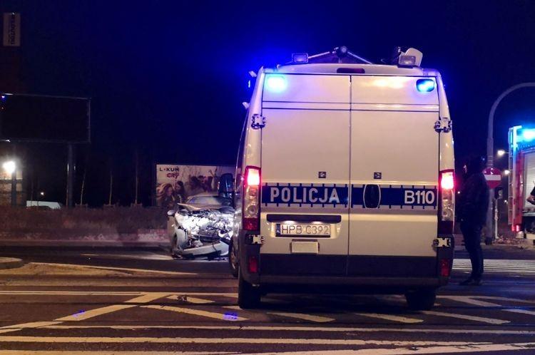 Nocny wypadek na Świeradowskiej. Cztery osoby ranne
