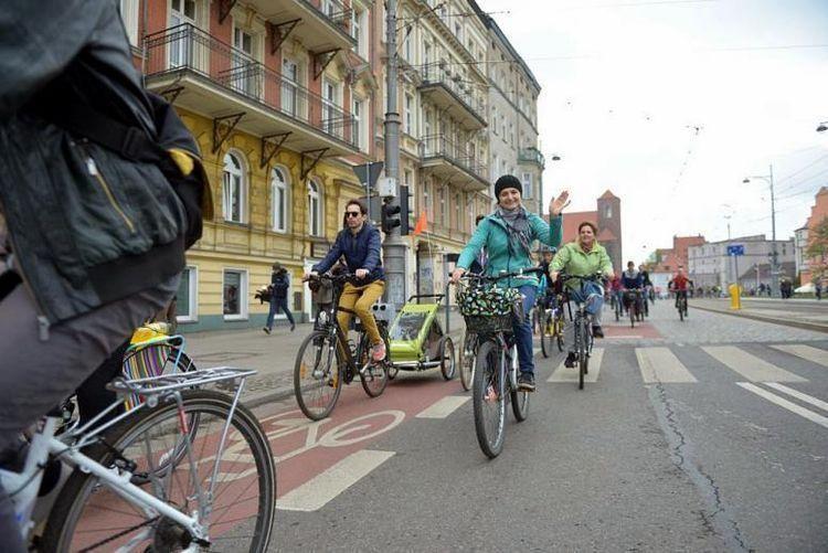 Rowerzyści przejadą ulicami Wrocławia. Uwaga na utrudnienia w ruchu! [TRASA]