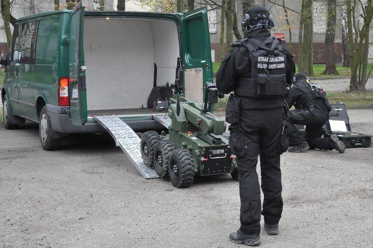 Podczas odprawy powiedział, że w bagażu ma bombę. Okazało się, że to… żart