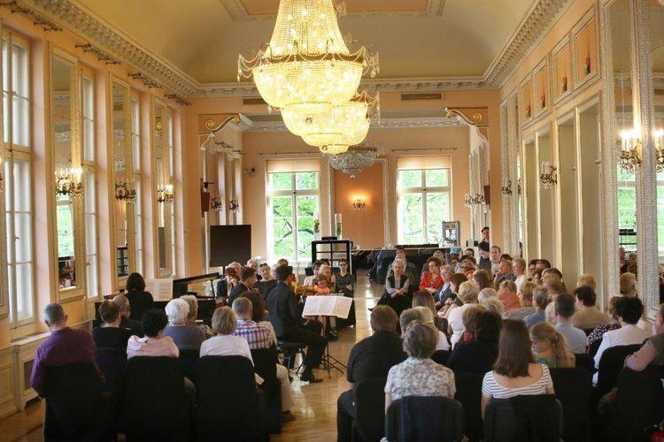 Nietypowy koncert w Operze Wrocławskiej. Wystąpi stepujący skrzypek