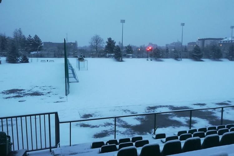 Przegrali ze śniegiem. Mecz Ślęzy z Lechią Dzierżoniów odwołany