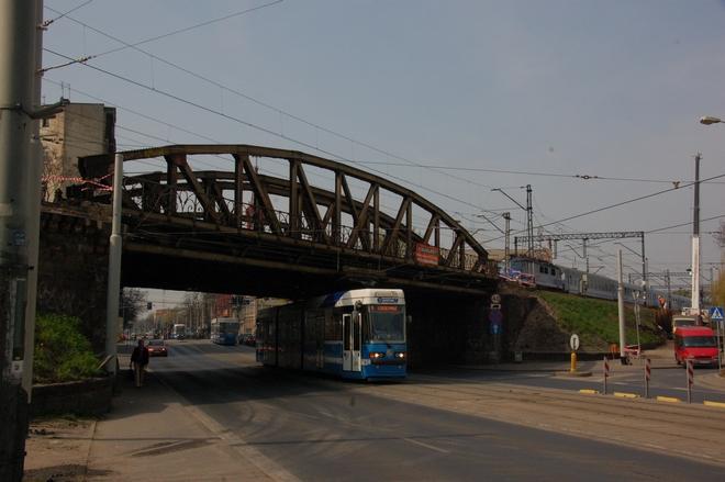 PKP modernizuje wiadukty w całym mieście. W weekend ruszy demontaż obiektu na Grabiszyńskiej [FOTO]