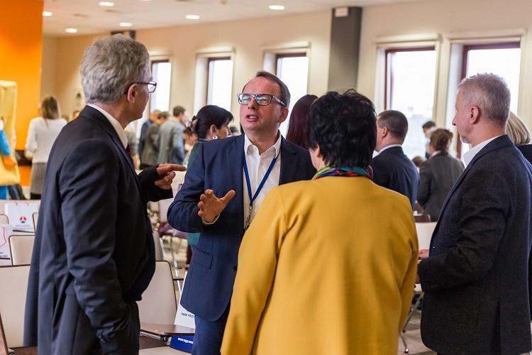 Kształcenie zawodowe a potrzeby rynku pracy. We Wrocławiu obradowało Forum Zawodowe 2018