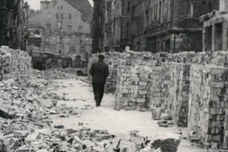 Wykład o życiu codziennym we Wrocławiu w latach 1945 – 1948