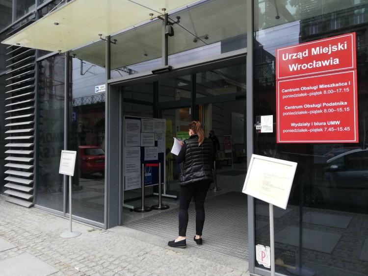 Wrocław: Godziny otwarcia urzędów w Wigilię i Sylwestra