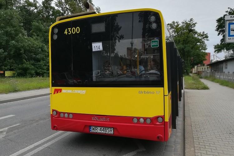 Nowe wrocławskie autobusy są wadliwe? Nietypowe tablice na linii 114