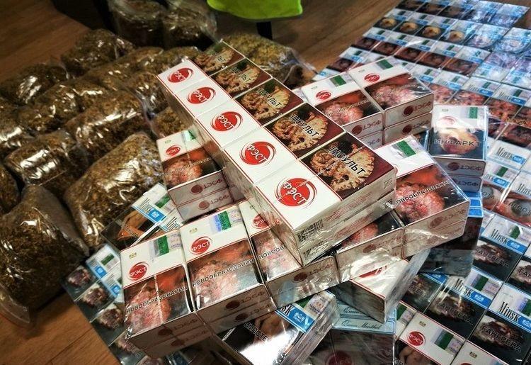 Policjanci przejęli nielegalny tytoń i papierosy o wartości 20 tys. zł [ZDJĘCIA]