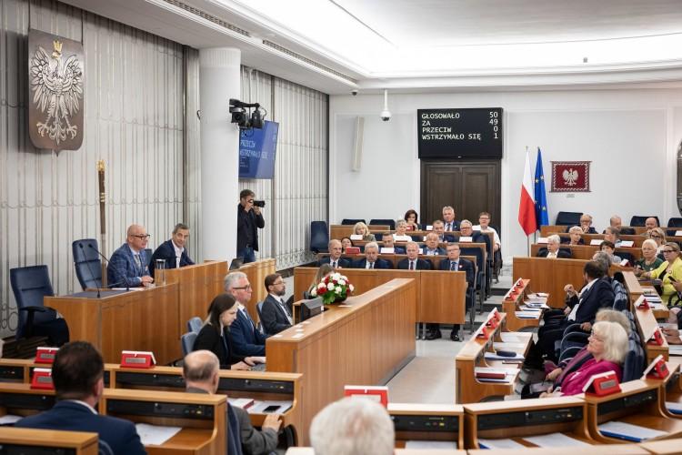 Dziewięcioro kandydatów do Senatu. Kto najlepszy? Głosuj w naszej sondzie!