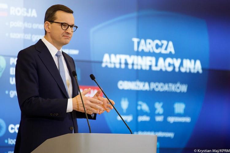 Premier obiecuje paliwo za 5 złotych