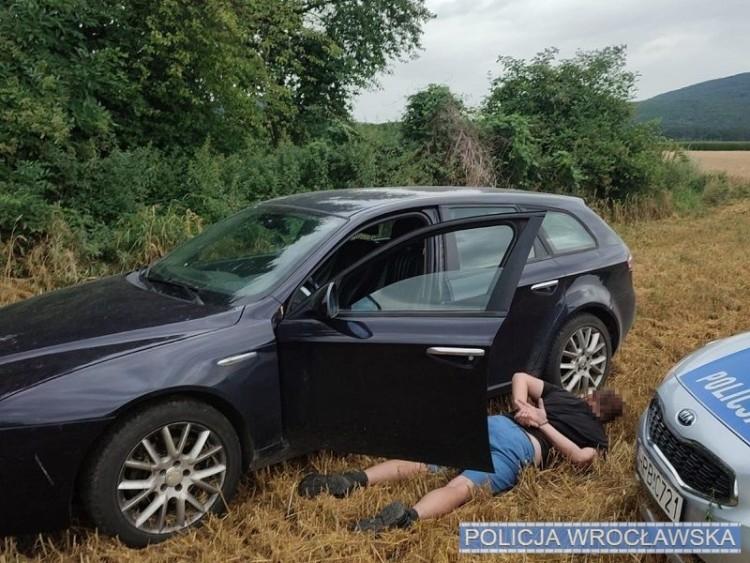 Uciekał przed policją, bo myślał, że jest pijany. Alkomat pokazał, że jest trzeźwy
