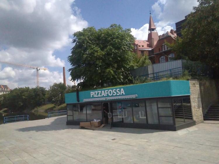 Przy przejściu pod placem Jana Pawła II powstaje pizzeria