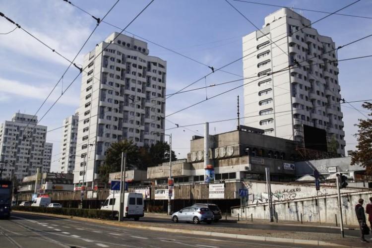 Autobus zepsuł się na torowisku. Utrudnienia w centrum