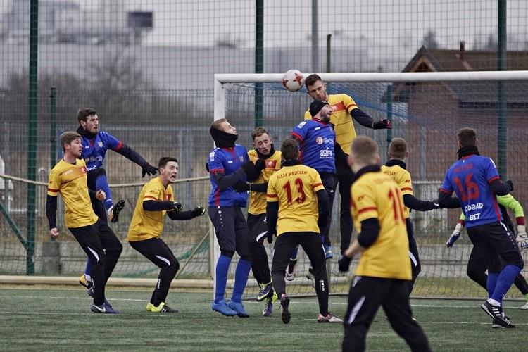 Ślęza odebrała bolesną lekcję futbolu w pierwszym sparingu