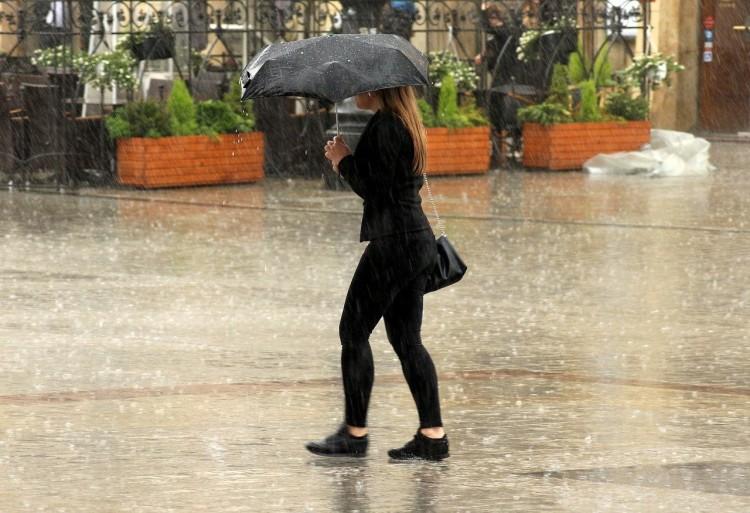 Wrocław: Znowu burze z gradem? Mocno powieje [GDZIE JEST BURZA]