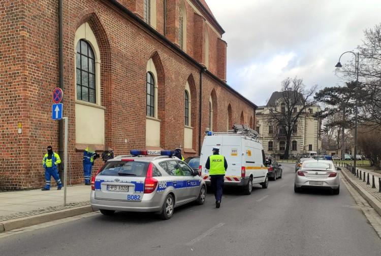 Jechał pod prąd w centrum Wrocławia. Gdy się zorientował, było za późno…