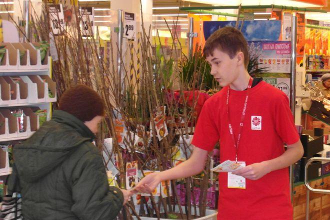 Rekordowa wielkanocna zbiórka żywności we Wrocławiu. Ale wciąż potrzeba białej kiełbasy