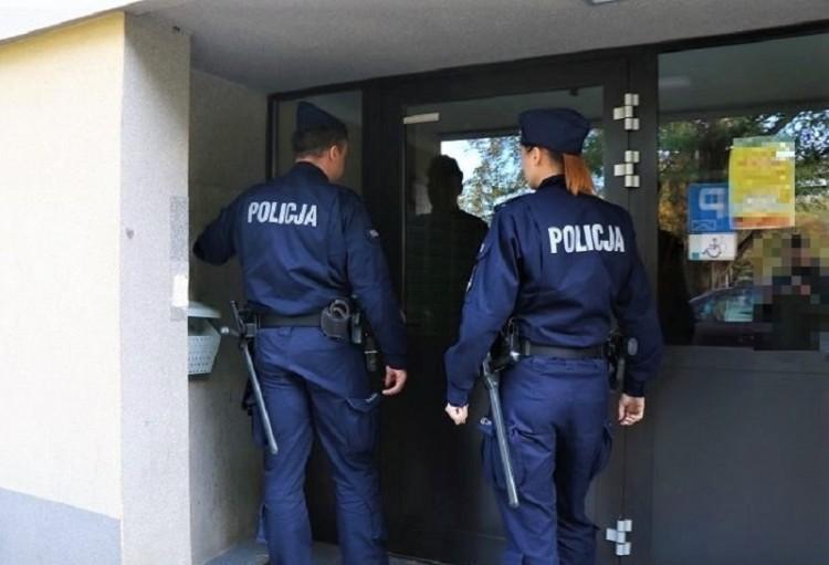 Nielegalnie handlował lekami na potencję. W jego mieszkaniu zabezpieczono tysiąc tabletek