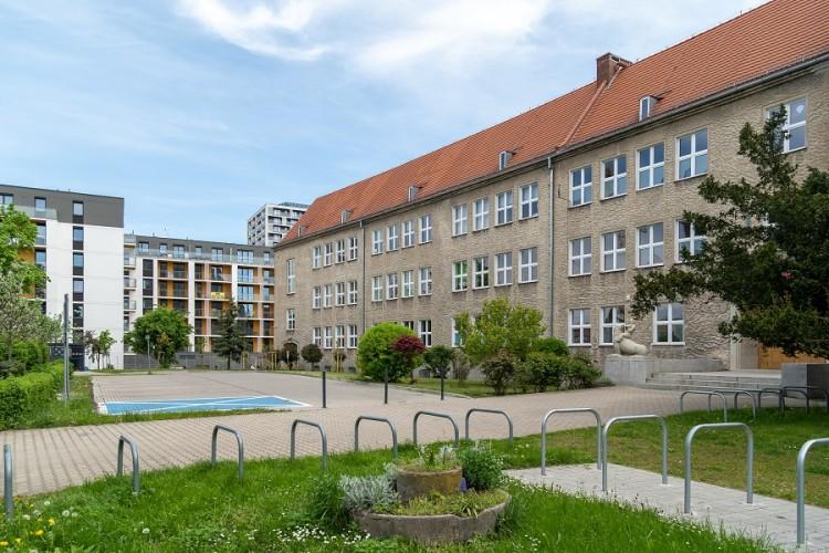 Wrocław: osiedlowy targ wraca po przerwie w nowej lokalizacji