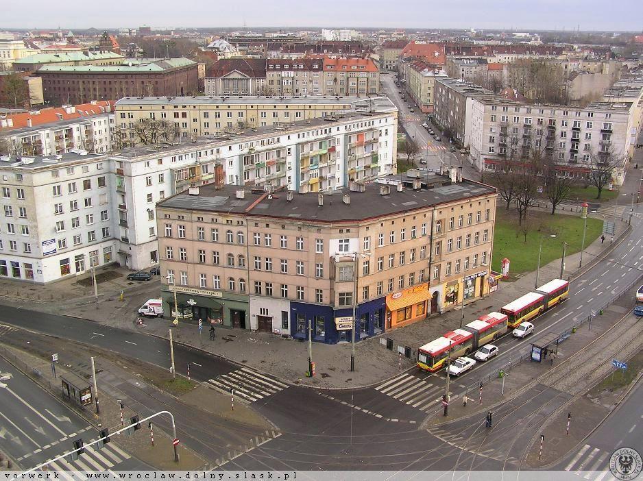 Kamienice na pl. Legionów jednak zostają